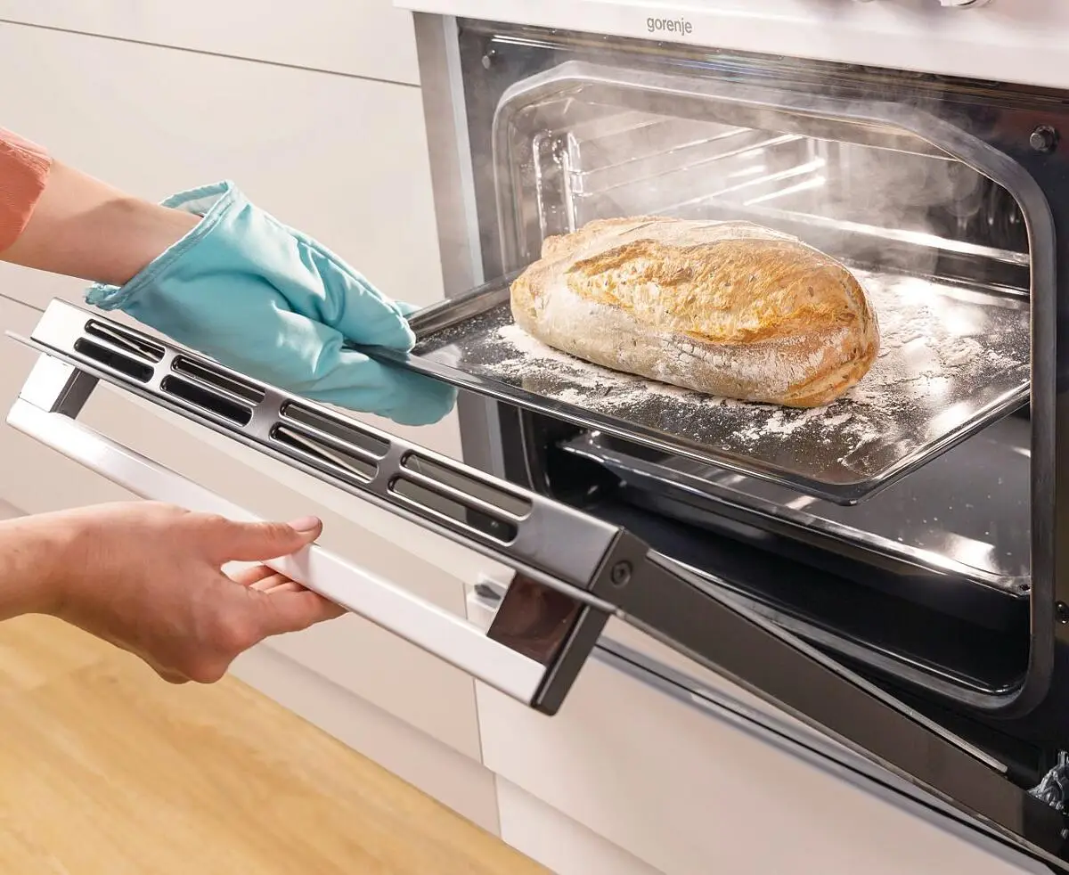 GORENJE električni štednjak sa ravnom pločom GECS6C70XPA Sivi