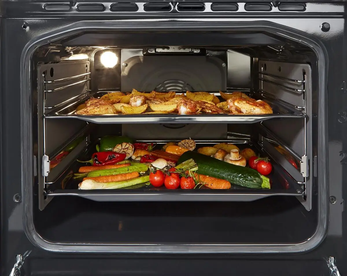 GORENJE električni štednjak sa ravnom pločom GECS6C70XPA Sivi