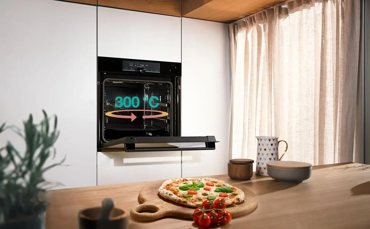 GORENJE ugradbena pećnica BOP6737E02BK Piroliza Crna