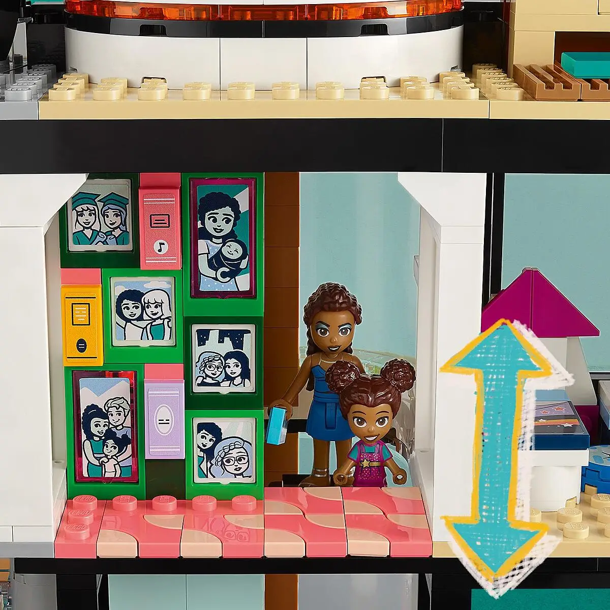 LEGO® Andrea's Modern Mansion | Official LEGO® AE