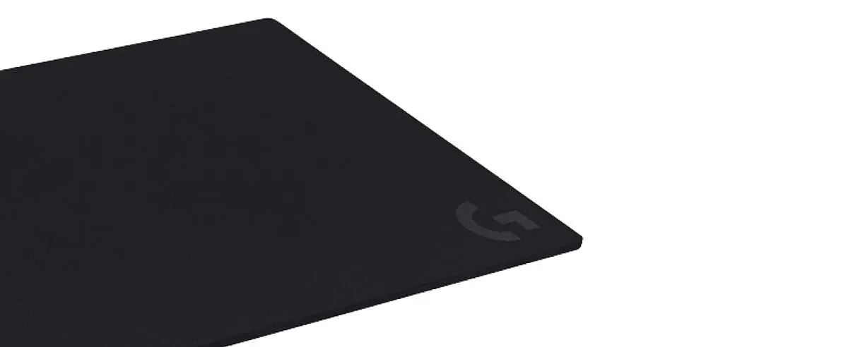 Base estable y cómoda Logitech G740