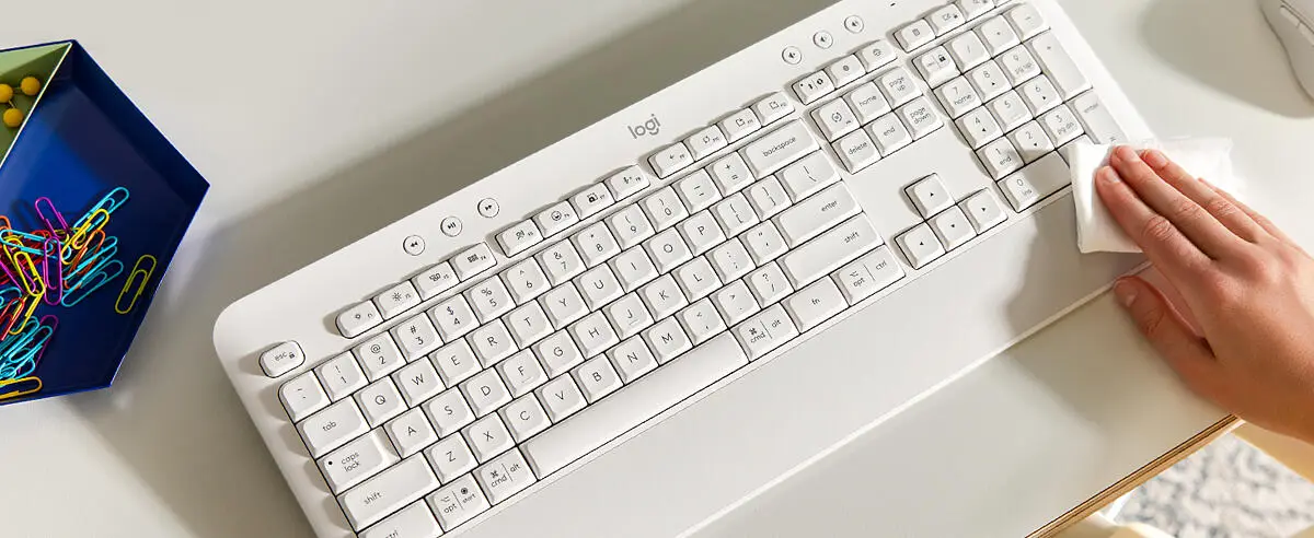 Logitech Signature K650 Wireless Keyboard with Wrist Rest - Off-white -  clavier - blanc cassé