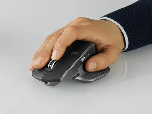 Logitech-352865021-de299f5d-