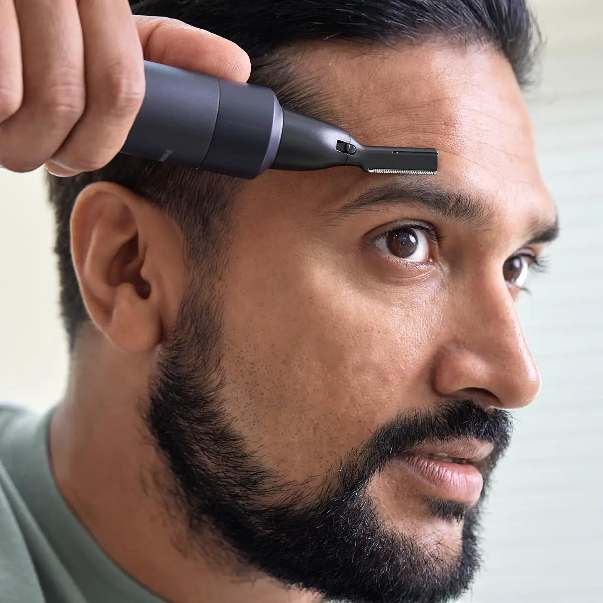 Panasonic MULTISHAPE Set – Bart-/Haartrimmer, Detail-Trimmkopf & Elektrische Zahnbürste, Li-Ion Akku