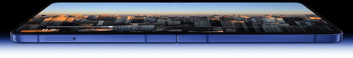 Samsung Galaxy Z Flip7 FlexWindow