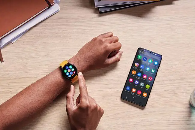 Smartwatch Samsung Galaxy Watch 4 LTE, 40mm, Sensor BioActiv, Ouro Rose -  SM-R865FZDPZTO