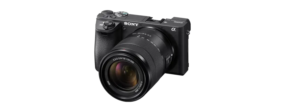 SONY - Fotocamera Mirrorless A6500 24.2 MP + 18-135 mm f / 3.5-5.6