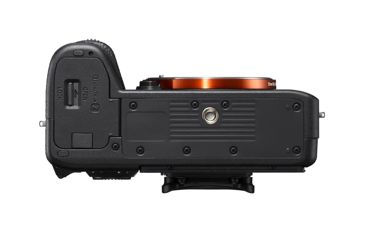 Sony Alpha 7 mit 7,5 E-Mount III OLED Fotofachgeschäft Sucher, cm Systemkamera R Schwarz- Tradition Touch-Display, (3 Exmor (24.2 Body Kartenslots) Zoll) Vollformatsensor, XGA Megapixel CMOS 2